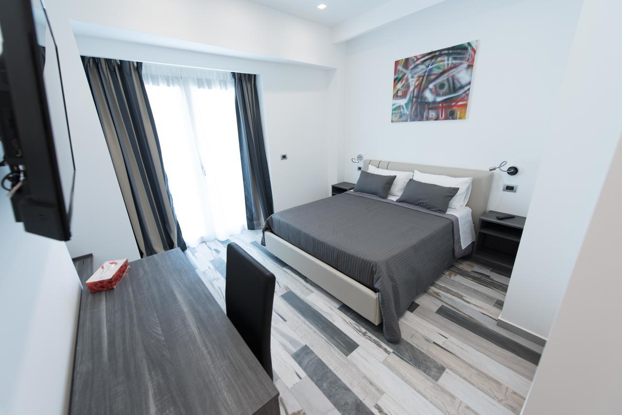 ויבו ולנטיה Palazzo Irma - Hotel - B&B Luxury מראה חיצוני תמונה