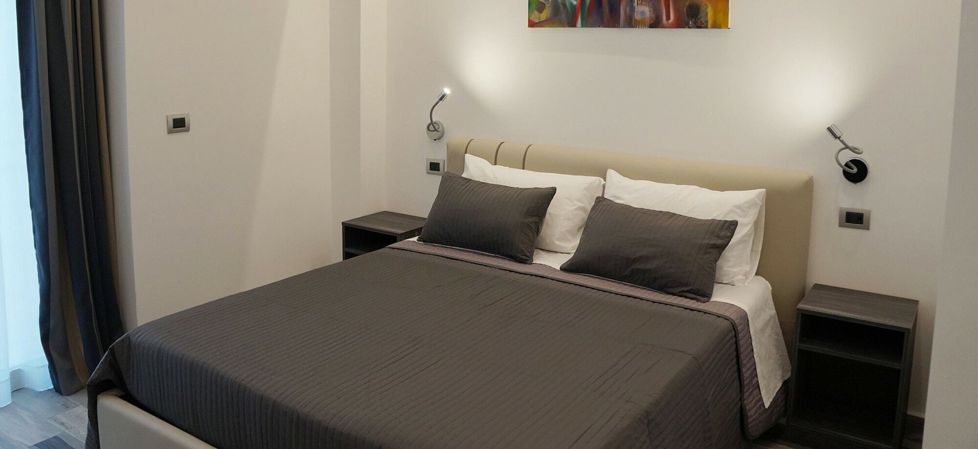 ויבו ולנטיה Palazzo Irma - Hotel - B&B Luxury מראה חיצוני תמונה